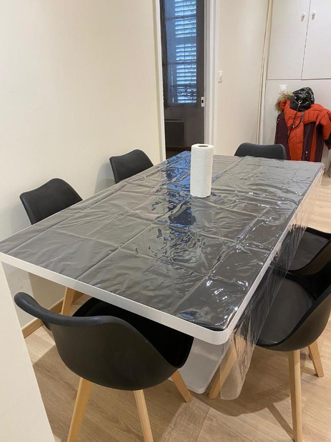 Grand F4 De 71M2 Pour 6 Personnes En Plein Centre Ville أرباجون المظهر الخارجي الصورة